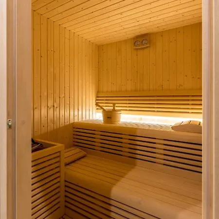 Cora Отель Сплит