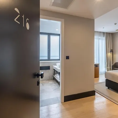 Cora Hotel 4*