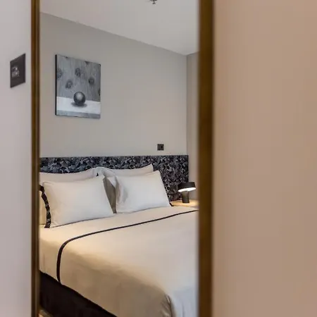 Cora Hotel