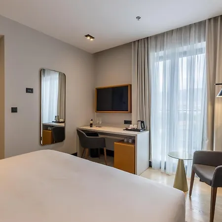 Cora Hotel 4*