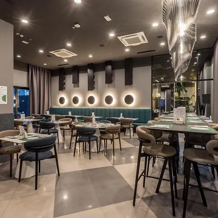 Cora Hotel 4*
